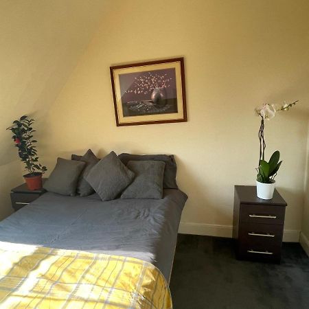 Vibrant & Cosy London Apartment Near Wembley Екстериор снимка