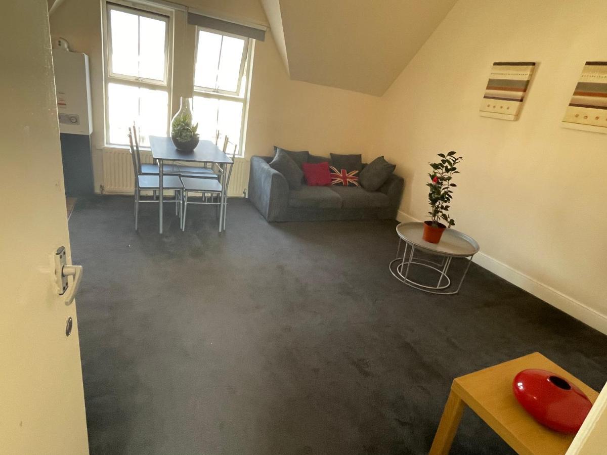 Vibrant & Cosy London Apartment Near Wembley Екстериор снимка