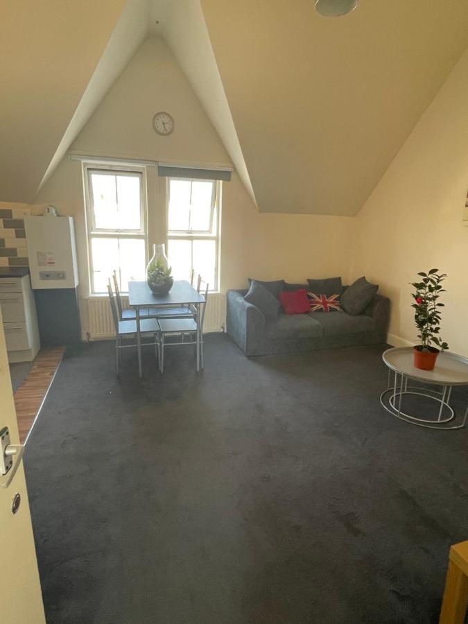 Vibrant & Cosy London Apartment Near Wembley Екстериор снимка